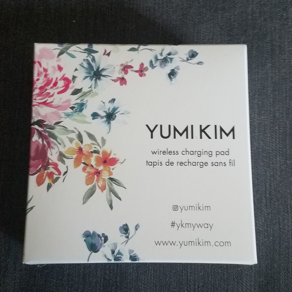 Yumi Kim wireless charging pad